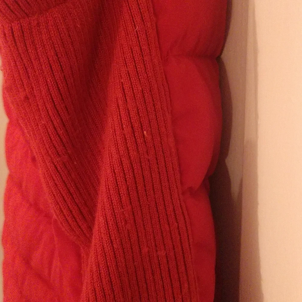 Tommy Hilfiger Puffer vest size XL - Picture 10 of 11